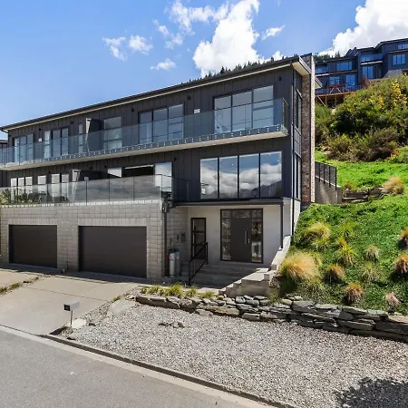 St Matthews Views Walter Villa Queenstown Exterior photo